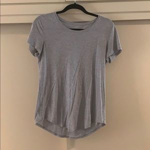 Lululemon blue tee size 4